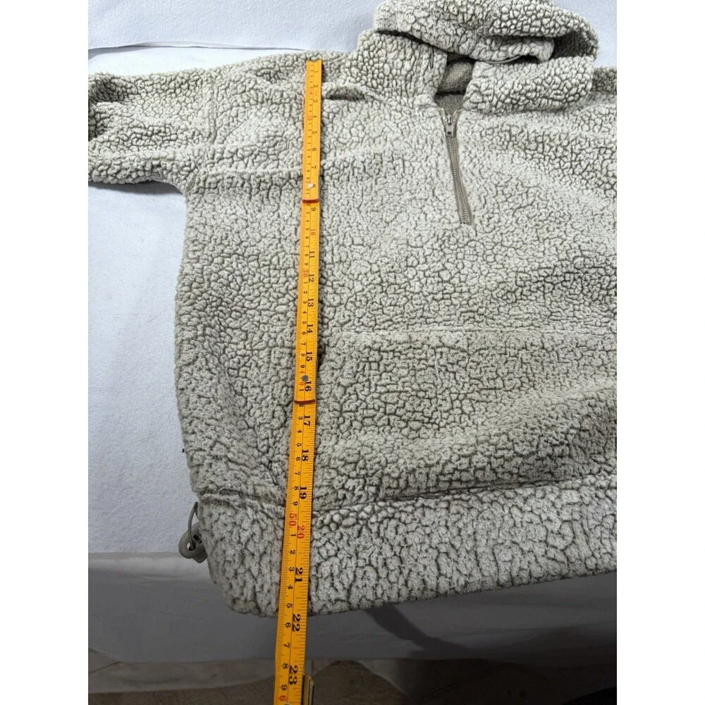 Warm & Cozy 1/4 Zip Cropped Sweatshirt  Juniors/Womens Size Large Sweater, Nice